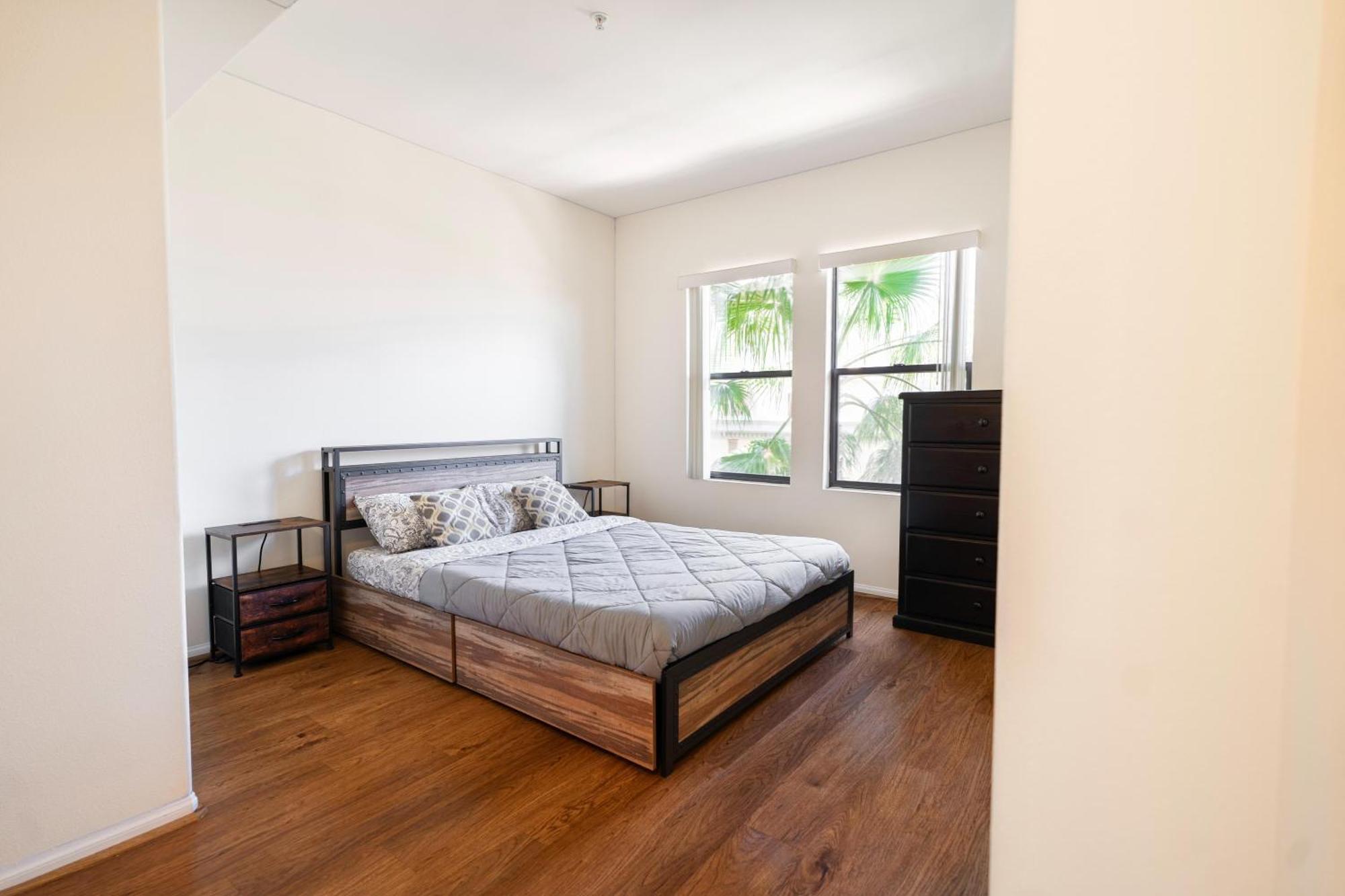 Apartment Downtown Los Angeles 1 Bedroom Apt With Pool, Gym And Free Parking *